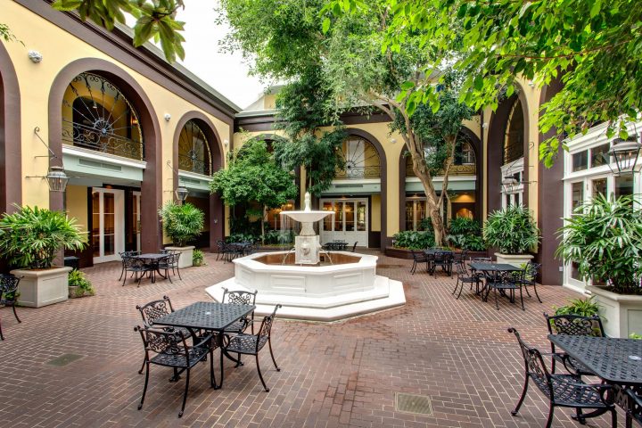 MazarinCourtyard